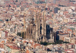 Visitare la Basilica della Sagrada Familia: prezzi, orari e tutto ciò che devi sapere per un’esperienza indimenticabile